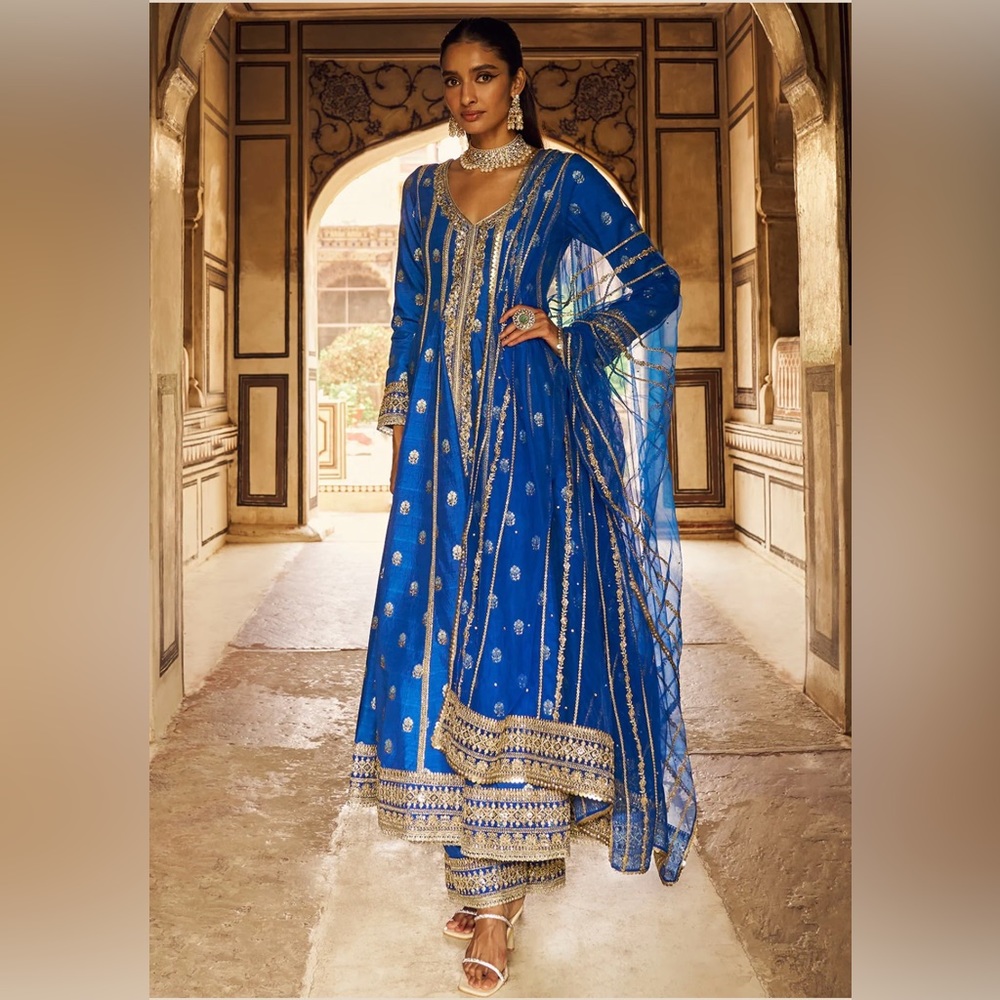 Lashkaraa Blue Embroidered Anarkali Style Palazzo size L (US 10)